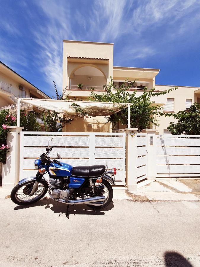 Castellammare Holiday Алкамо Марина Екстериор снимка